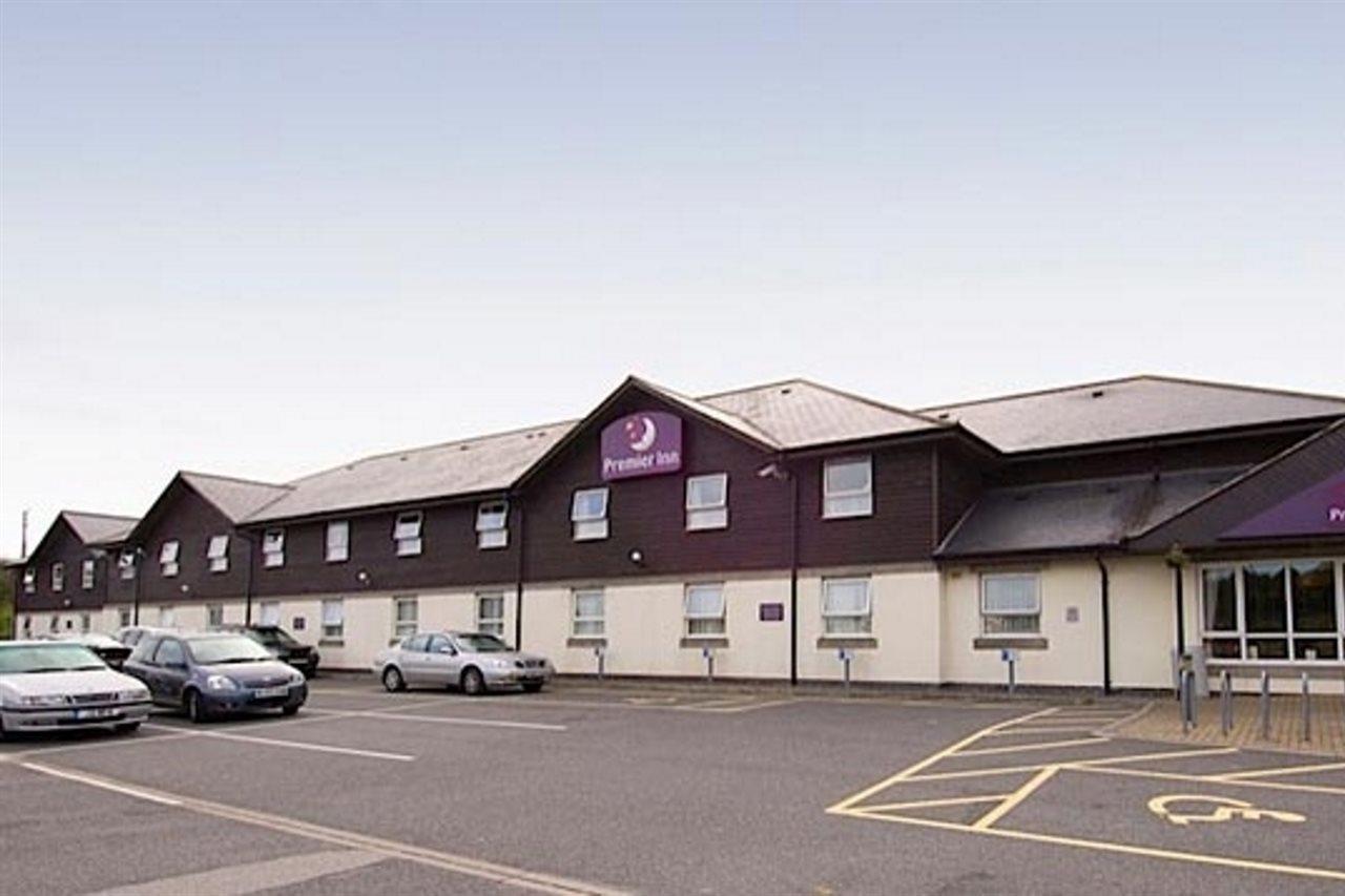 Premier Inn Χέιλ Εξωτερικό φωτογραφία